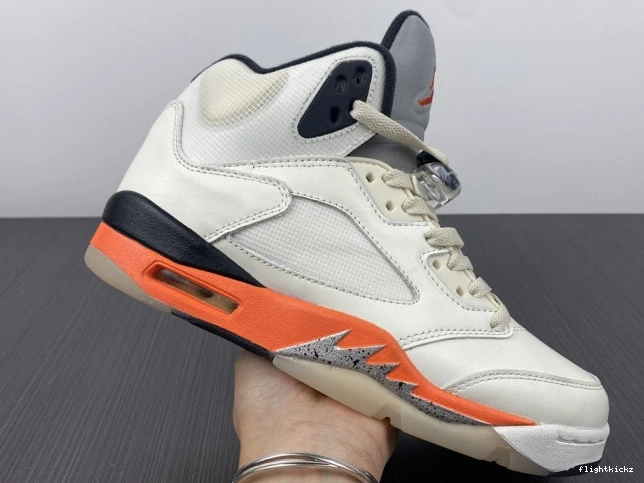 Total Retro Orange Jordan 5 DC1060-100 1125